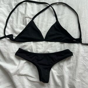 Jolyn black bikini